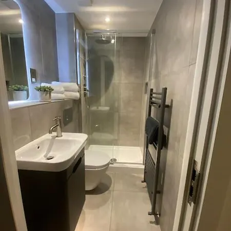 Luxury 2 Bedroom & 2 Bathroom * York